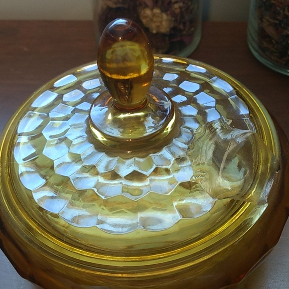 Vintage Amber Glass Powder Bowl / Candy Dish - Picture 4 of 7